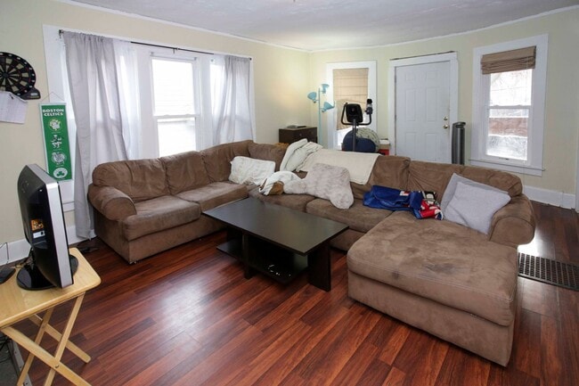 Photo - 519-521 Clarendon Street Unit 521 Clarendon