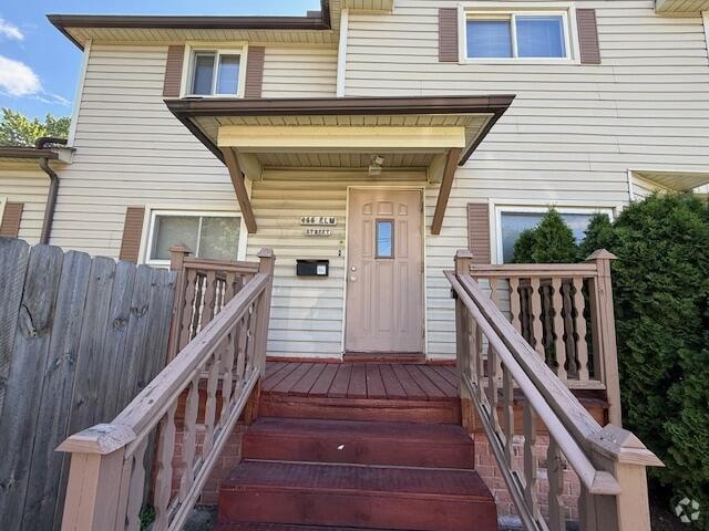 Building Photo - 466 Elm St Rental