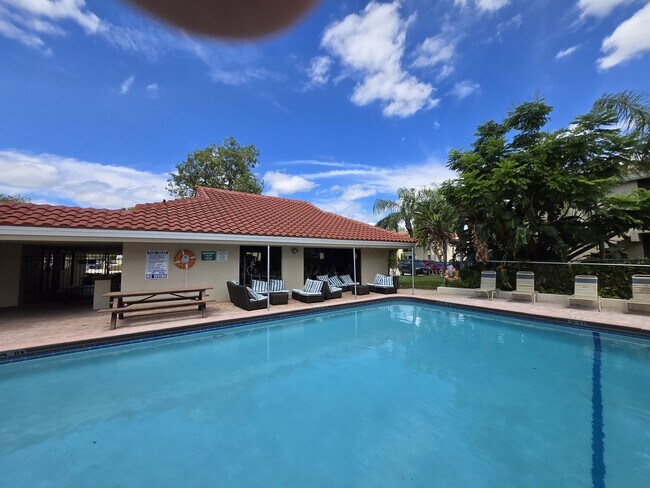 Photo - 5242 NE 6th Ave Unit D27