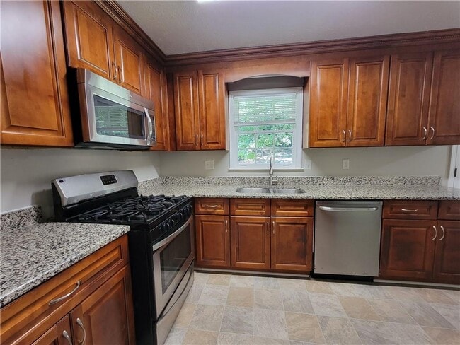 Photo - 2506 Windmere Dr NW