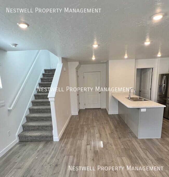 Photo - 1938 N Blue Iris Ave