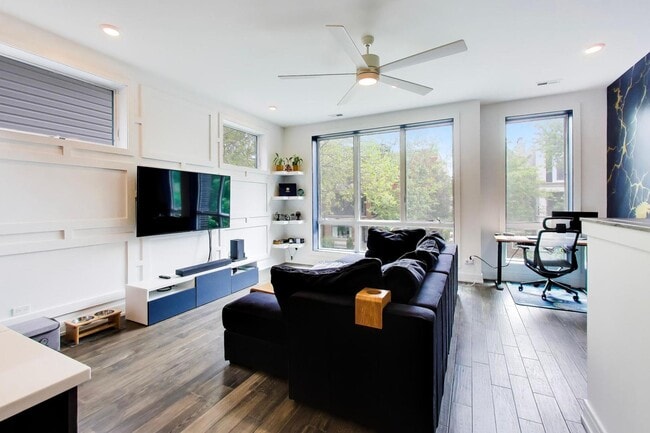 Photo - 3740 N Clifton Ave Unit 2