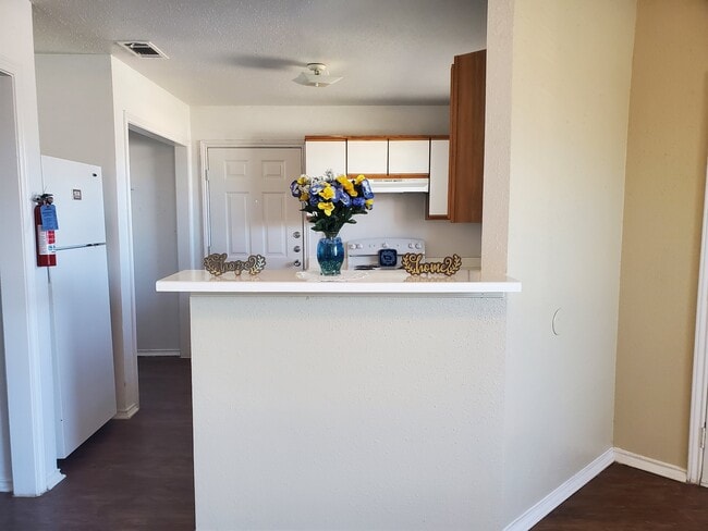 Building Photo - Casa Quintana Rental