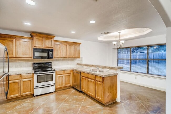 300 Venture Blvd S