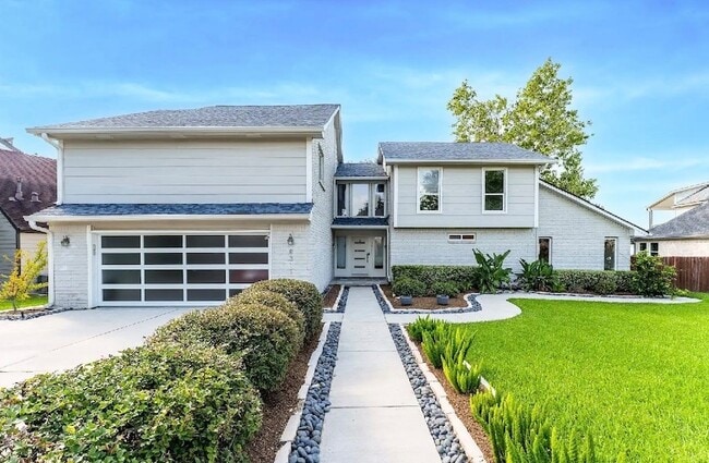 Building Photo - 8311 Amber Cove Dr