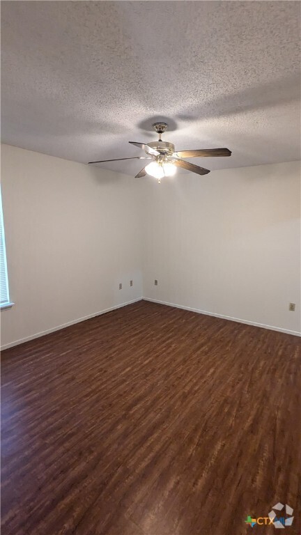 Building Photo - 1109 N Bishop St Rental