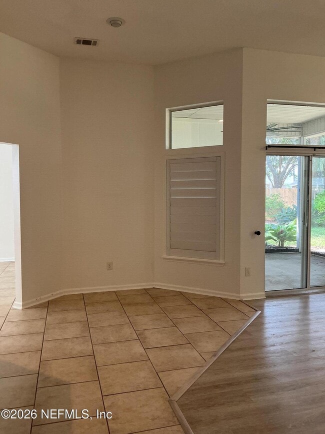 Photo - 12335 Vine Maple Way