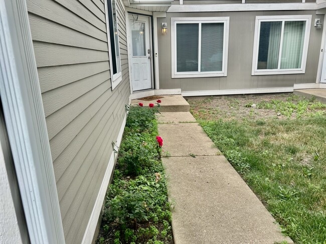Photo - 2732 Wilshire Ct Townhome