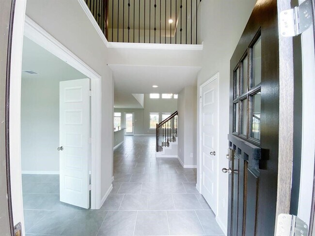 Photo - 9219 Downing St