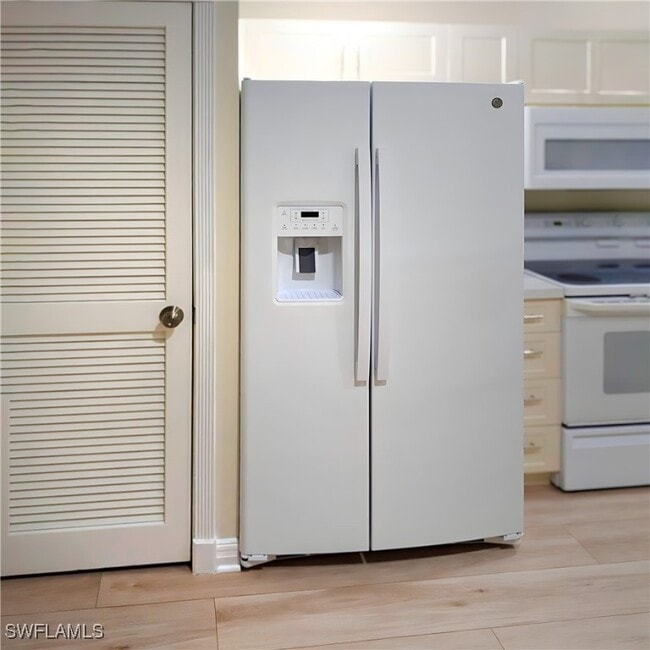 Building Photo - 5035 Cedar Springs Dr Unit 203