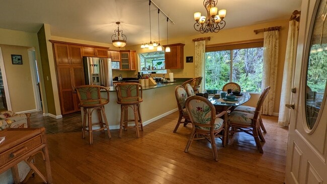 Photo - 11-3837 Nahelenani St