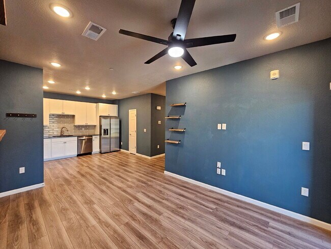 Photo - 9992 W Victoria Pl Unit 203