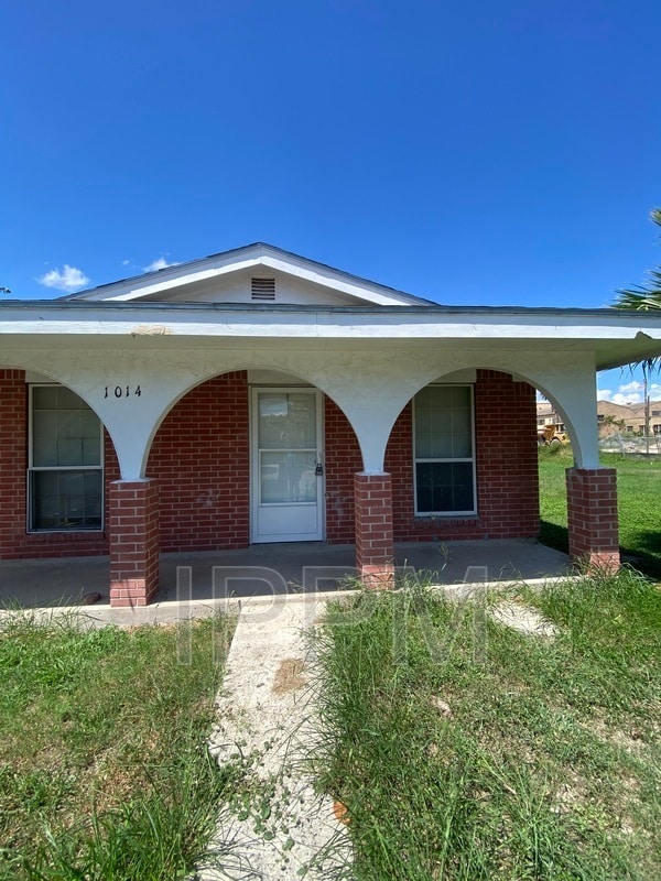 Building Photo - 1014 W Memphis St Rental