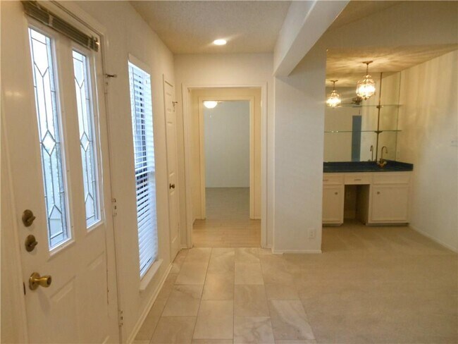 2207 Boca Raton Dr