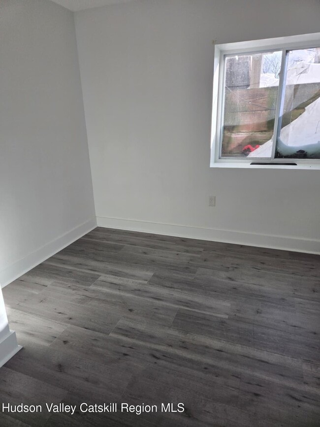 Photo - 5199-5203-5203 NY-32