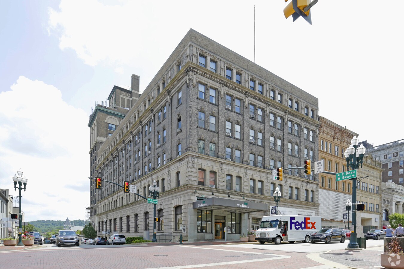 The Washington Trust Building - The Washington Trust Building Apartments
