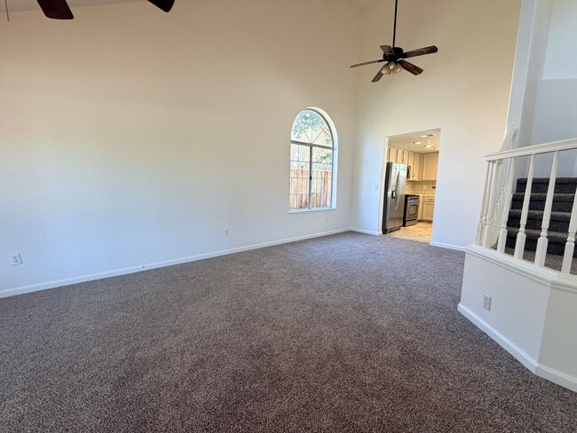 Photo - 937 Neal St