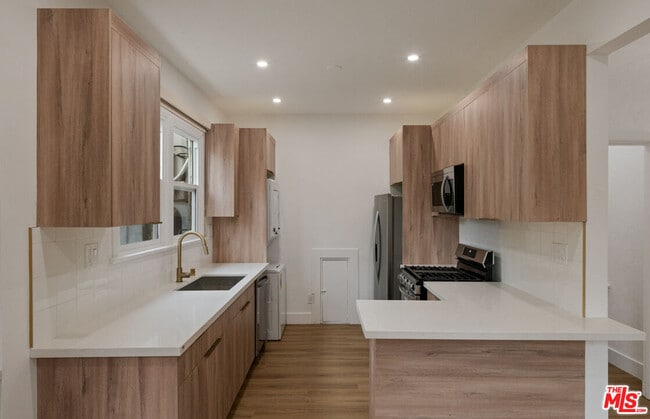 Photo - 5727 Carlton Way Unit 1/2