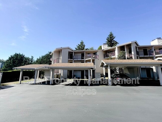 Building Photo - 9910 NE 119th St Unit 202