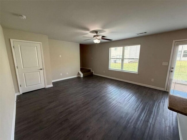313 Nutwood Trce