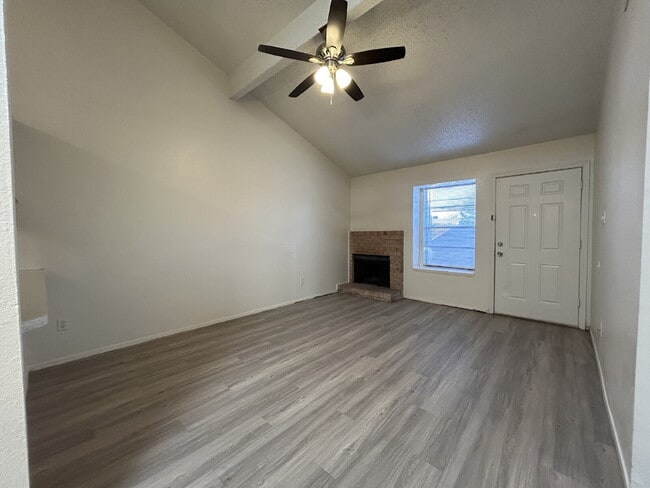 Photo - Spacious 2-bedroom duplex in vibrant Lubbock!