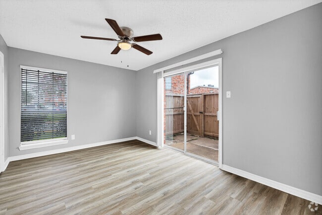 1BR, 1BA - 695SF - Bedroom - Tara Hall