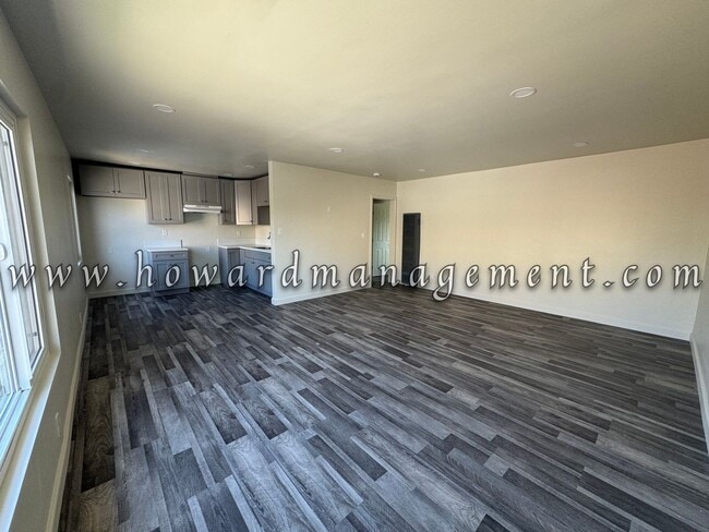 Photo - 04240CE Unit 4