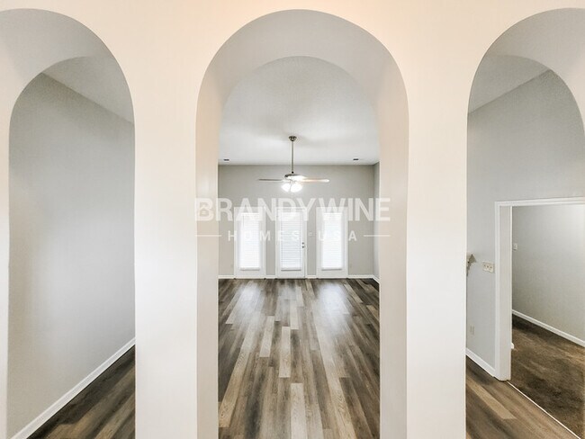 Photo - 7819 Freehold Dr