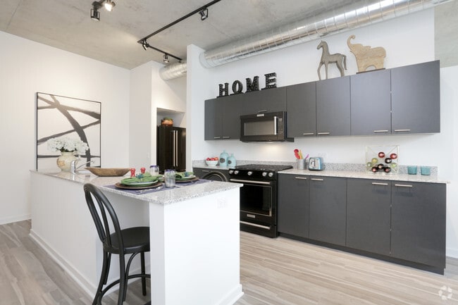 1 Bedroom - Kitchen