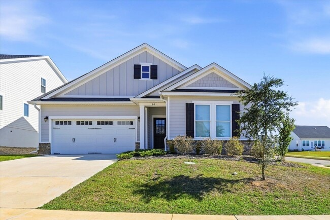 Photo - 201 Ursaline St