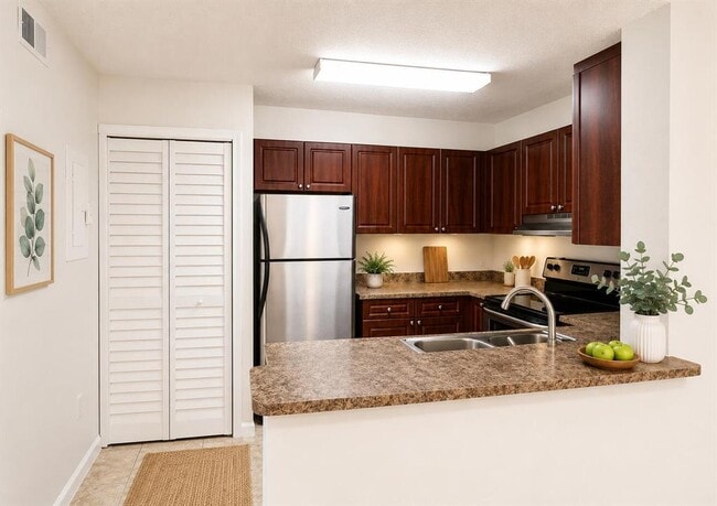 Photo - 351 Palm Way Unit 204