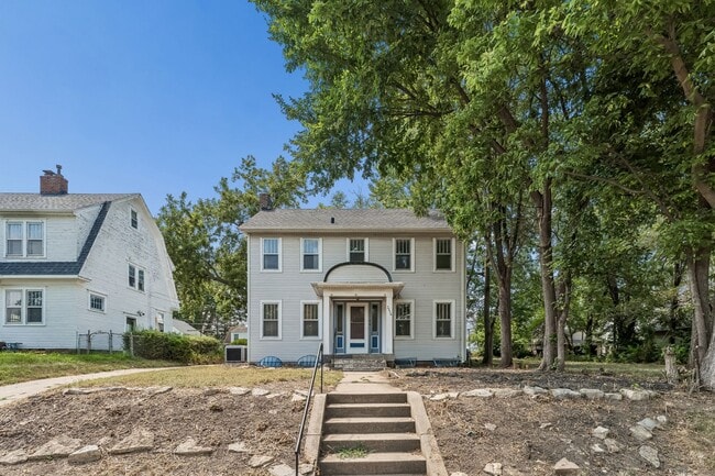 Photo - Charming 3-Bedroom Home Near Fontenelle Park