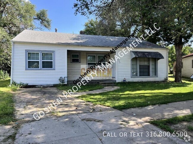 Building Photo - Spacious 4 Bedroom 1 Bathroom Gem Rental