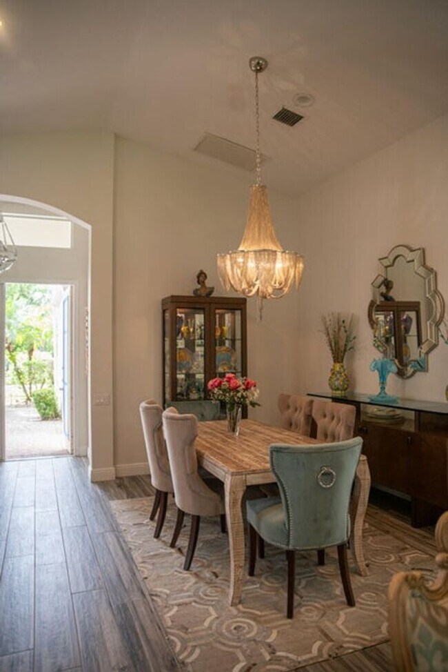 Photo - 9825 Mantova Dr