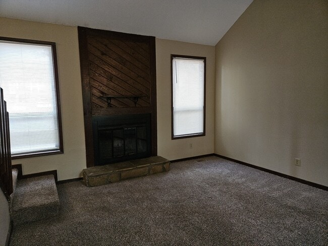 Photo - 831 Rumford Pl