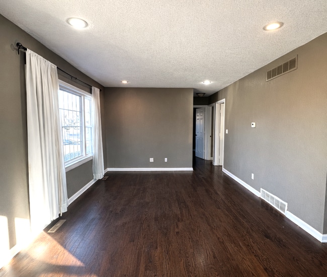 Photo - SEE IT NOW: Charming Home with Spacious Living, Modern Kitchen & Private Driveway in Overland Park!