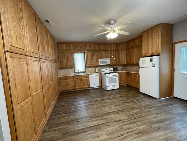 Photo - Single family home with BARN/SHOP - Flora,...