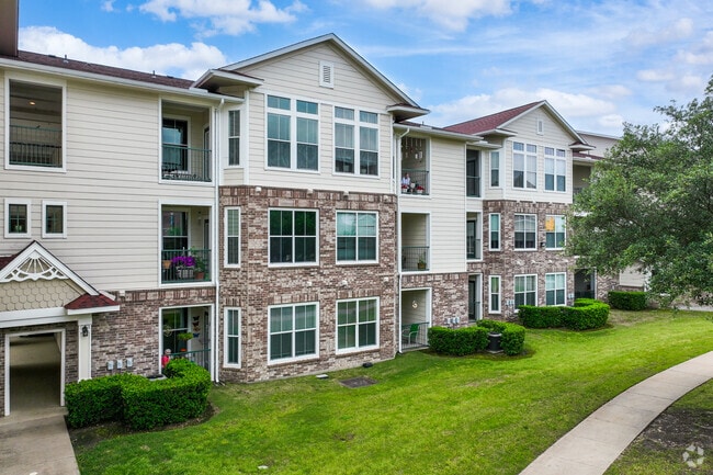 Alternar - Country Lane Seniors Community