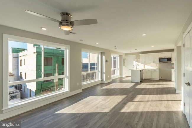 Photo - 2517 Hope St Unit 5