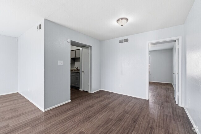 3BR, 2BA - 1,158SF - Dining Room