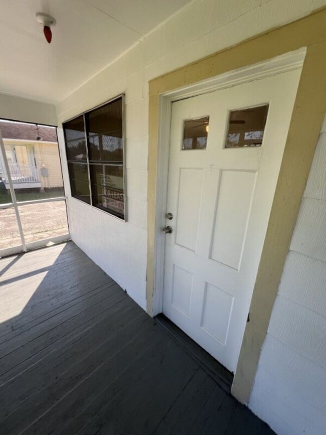 Photo - 2-Bedroom 1-Bath Home on Sunshine Rd!