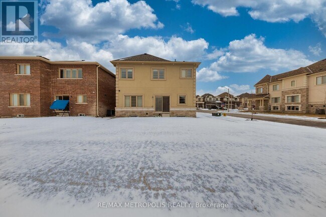 Photo - 217 Ronald Guscott St