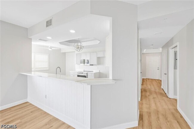 Photo - 14819 Laguna Dr Unidad 403