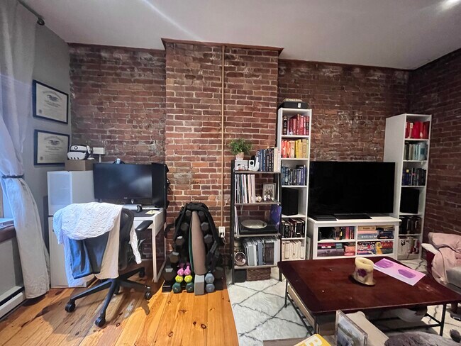 Photo - 19 Garrison St Unit 2