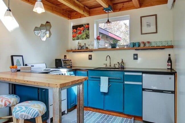 Photo - 1x1 in NE Portland!