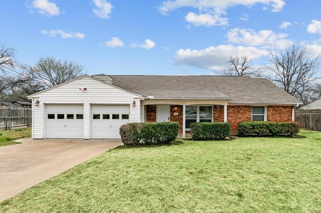 Photo - Charming Fort Worth Home with a Spacious B...