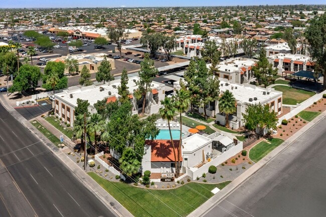 Solei on West Thomas Apartments