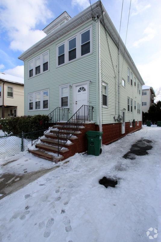 Building Photo - 23 Bonner Ave Unit #1 Rental