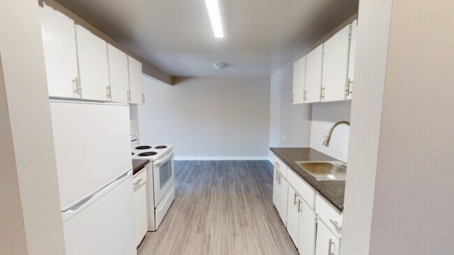 Photo - 9807-9108 108 Ave Unit 208