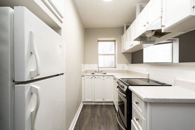 Building Photo - 81 Isabella Street Unit 302